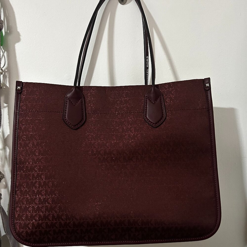 MICHAEL MICHAEL KORS Logo Heidi Large Tote